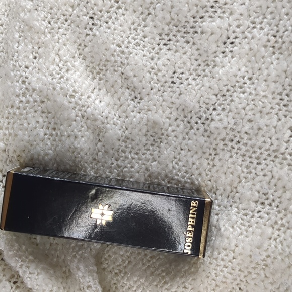 Josephine Cosmetics DEW/YOU - THE FLAWLESS LIQUID HIGHLIGHTER in MEET CLAIRE,… - Picture 7 of 7